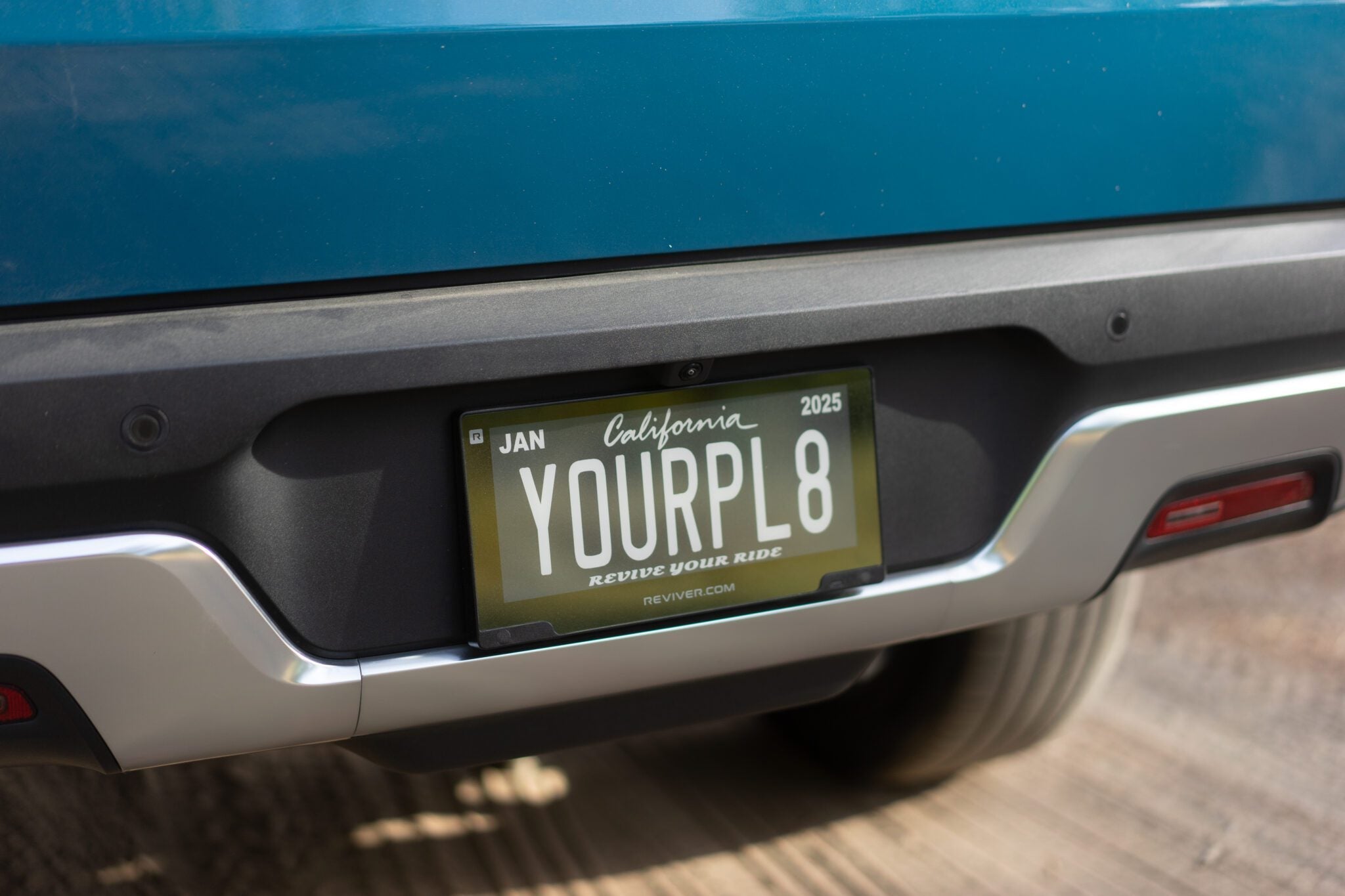 Reviver™ Launches Customizable Fonts for the Digital License Plate